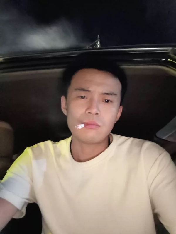爱睡觉的土拨鼠的第一张照片--长汀交友网