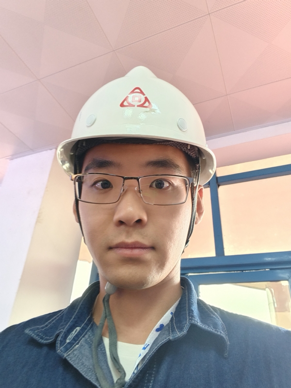 何鹏宇的第二张照片--长汀交友网